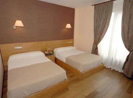 Hotel O Desvio Roxos